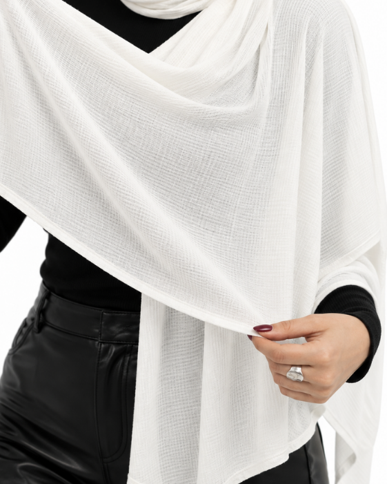 Kuwaiti soft off white
