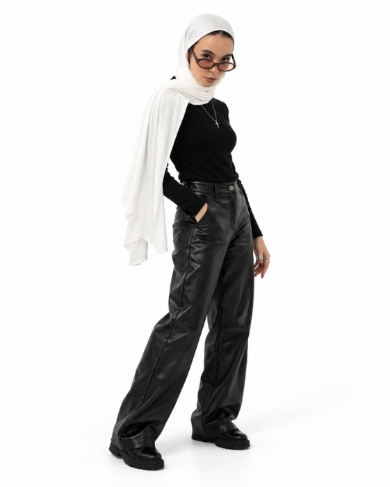 Kuwaiti soft off white