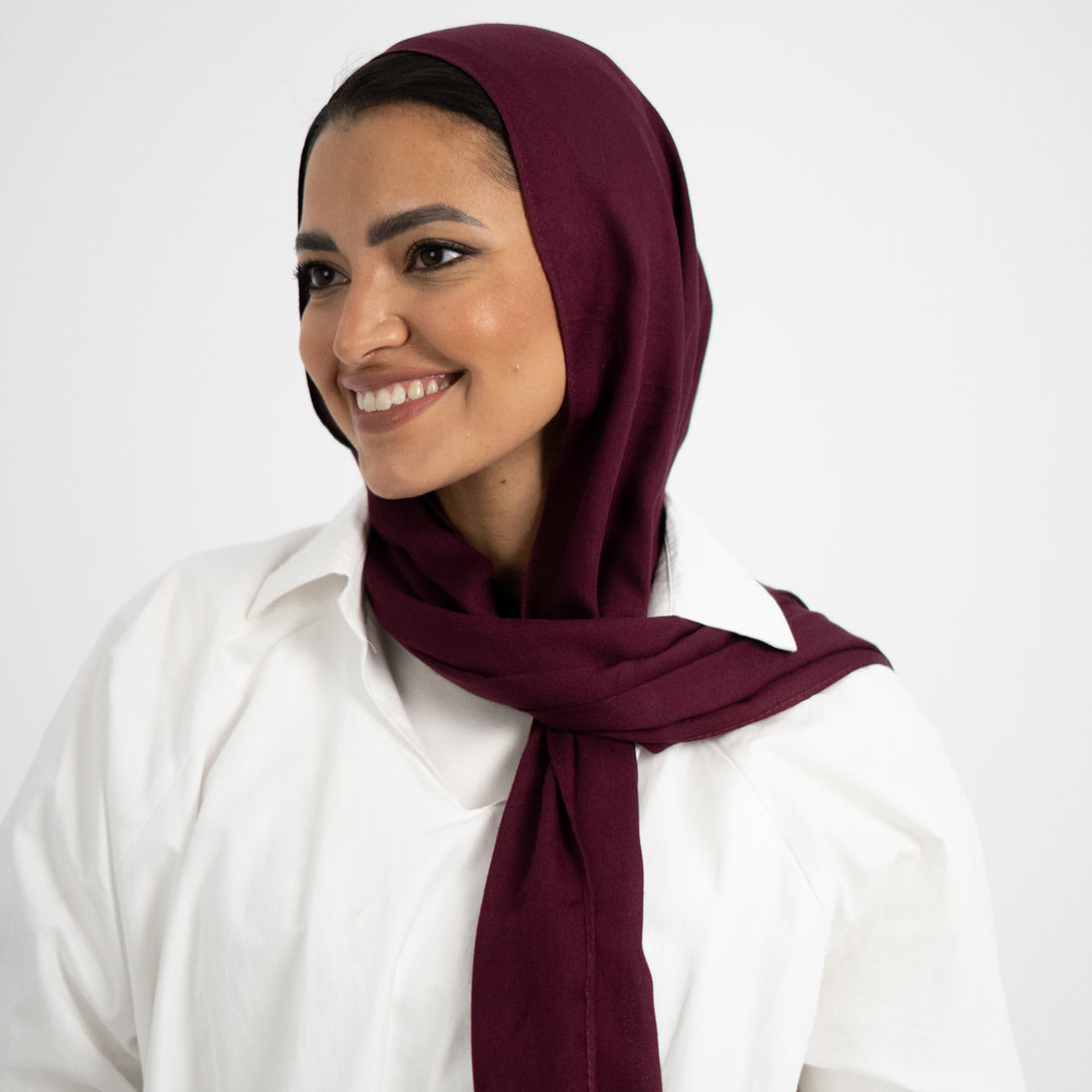 Model Burgundy