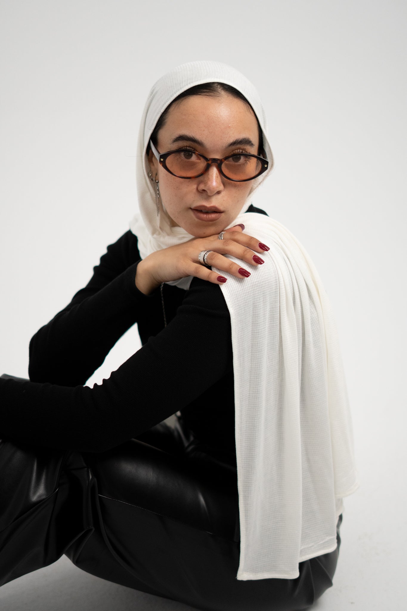 Kuwaiti soft off white