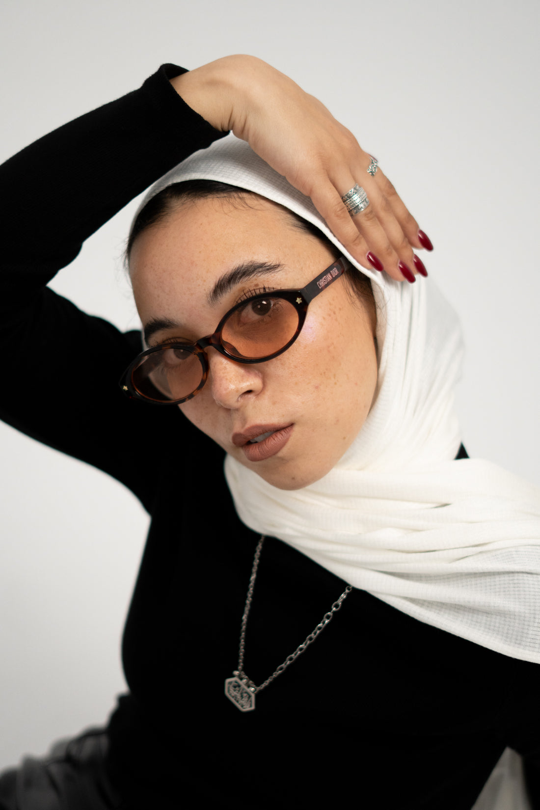 Kuwaiti soft off white