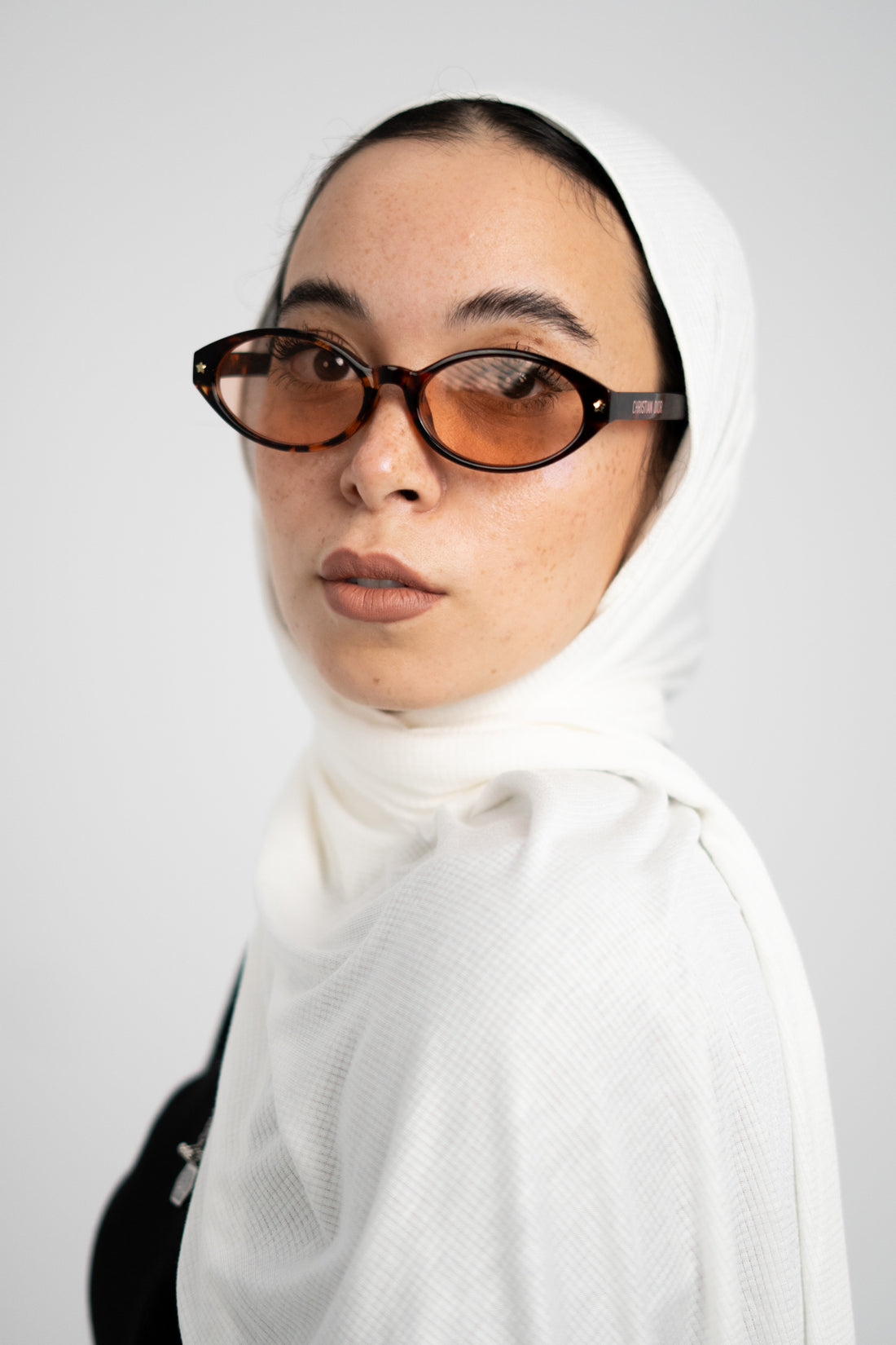 Kuwaiti soft off white